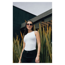 Cargar imagen en el visor de la galería, LENTES DE SOL TOMMY HILFIGER OUTLOOK X60038