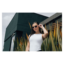 Cargar imagen en el visor de la galería, LENTES DE SOL TOMMY HILFIGER OUTLOOK X60038