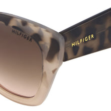 Cargar imagen en el visor de la galería, LENTES DE SOL TOMMY HILFIGER OUTLOOK PARA MUJER SWIFT WP OL561
