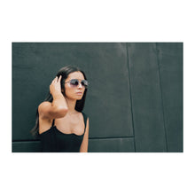 Cargar imagen en el visor de la galería, GAFAS DE SOL TOMMY HILFIGER OULOOK RUMI PARA MUJER
