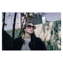 Cargar imagen en el visor de la galería, GAFAS DE SOL STEVE MADDEN OUTLOOK X17047