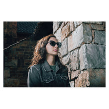 Cargar imagen en el visor de la galería, LENTES DE SOL STEVE MADDEN OUTLOOK X17054