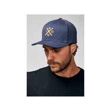 Cargar imagen en el visor de la galería, GORRA NIXON EXCHANGE FF TALLA S/M - AZUL MARINO/DORADO