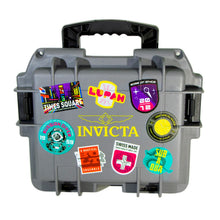 Cargar imagen en el visor de la galería, ESTUCHE DE PARCHE INVICTA DIVE CON ALTAVOZ Y LINTERNA