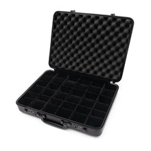 Cargar imagen en el visor de la galería, MALETÍN DE ALUMINIO PARA RELOJ INVICTA CON 18 COMPARTIMENTOS