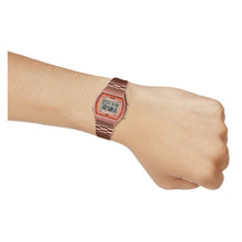 Cargar imagen en el visor de la galería, RELOJ PARA HOMBRE CASIO VINTAGE B640WCG-5DF - ORO ROSA
