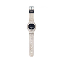 Cargar imagen en el visor de la galería, RELOJ DEPORTIVO PARA UNISEXO G-SHOCK DW-5600WM-5DR - MULTICOLOR