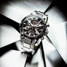Cargar imagen en el visor de la galería, RELOJ PARA HOMBRE CASIO EDIFICE EQB2000DB-1ADR - PLATEADO
