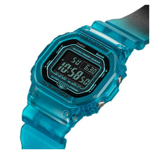 Cargar imagen en el visor de la galería, RELOJ DEPORTIVO PARA HOMBRE G-SHOCK G-SHOCK DWB5600G-2DR - TURQUESA