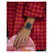 Cargar imagen en el visor de la galería, RELOJ DEPORTIVO PARA HOMBRE G-SHOCK 2100 GA2110SC-4ADR - NARANJA