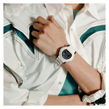 Cargar imagen en el visor de la galería, RELOJ DEPORTIVO PARA HOMBRE G-SHOCK GB001SF-7DR GB001SF-7DR - BLANCO