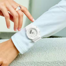 Cargar imagen en el visor de la galería, RELOJ PARA MUJER G-SHOCK GA2100 GMA-P2100-7ADR - BLANCO