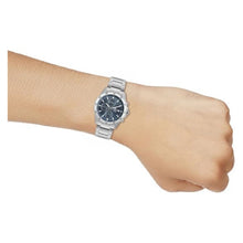 Cargar imagen en el visor de la galería, RELOJ PARA HOMBRE CASIO EDIFICE EFR-526D-2AVUDF - PLATEADO