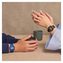 Cargar imagen en el visor de la galería, RELOJ DEPORTIVO PARA UNISEXO CASIO CORE MENS F-91WB-8A - NEGRO