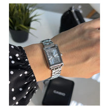 Cargar imagen en el visor de la galería, RELOJ PARA MUJER CASIO CORE LADIES LTP-1234DD-7ADF - PLATEADO