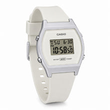 Cargar imagen en el visor de la galería, RELOJ DEPORTIVO PARA MUJER CASIO CASIO COLLECTION LW-204-7ADF - BLANCO