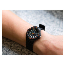 Cargar imagen en el visor de la galería, RELOJ DEPORTIVO PARA MUJER Q&Q VR19J008Y VR19J008Y - NEGRO