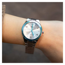 Cargar imagen en el visor de la galería, RELOJ PARA MUJER Q&Q Q78B-005PY Q78B-005PY - PLATEADO