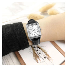 Cargar imagen en el visor de la galería, RELOJ CLÁSICO PARA MUJER CASIO LTP_V007L_7E1U - NEGRO