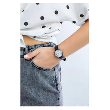 Cargar imagen en el visor de la galería, RELOJ CLÁSICO PARA MUJER CASIO  LTP_V005L_7A - NEGRO