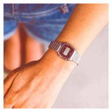 Cargar imagen en el visor de la galería, RELOJ PARA MUJER CASIO LA-670WA-4 - PLATEADO