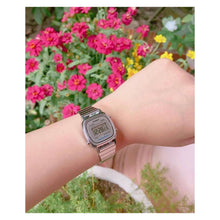 Cargar imagen en el visor de la galería, RELOJ PARA UNISEXO CASIO LA-670WA-7 - PLATEADO