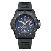 Cargar imagen en el visor de la galería, RELOJ DEPORTIVO PARA HOMBRE LUMINOX NAVY XS.3602.NSF - NEGRO
