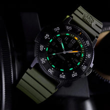 Cargar imagen en el visor de la galería, RELOJ DEPORTIVO PARA HOMBRE LUMINOX EVO NAVY SEAL XS.3013.EVO.S - VERDE