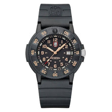 Cargar imagen en el visor de la galería, RELOJ DEPORTIVO PARA HOMBRE LUMINOX NAVY XS.3001.EVO.OR.S - NEGRO