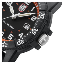 Cargar imagen en el visor de la galería, RELOJ DEPORTIVO PARA HOMBRE LUMINOX LEATHERBACK XS.0329.1 - NEGRO