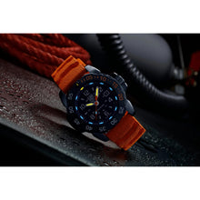 Cargar imagen en el visor de la galería, RELOJ PARA HOMBRE LUMINOX NAVY SEAL XS.3253.CBNSF.SET - AMARILLO