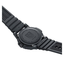 Cargar imagen en el visor de la galería, RELOJ PARA HOMBRE LUMINOX LEATHERBACK XS.0330 - GRIS