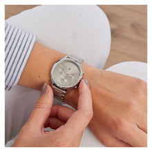 Cargar imagen en el visor de la galería, RELOJ PARA MUJER TOMMY HILFIGER TMY1781871 - PLATEADO