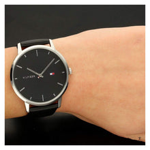 Cargar imagen en el visor de la galería, RELOJ CLÁSICO PARA HOMBRE TOMMY HILFIGER 1791651 - NEGRO
