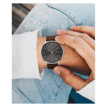 Cargar imagen en el visor de la galería, RELOJ CLÁSICO PARA HOMBRE TOMMY HILFIGER TMY1791840 - MARRÓN