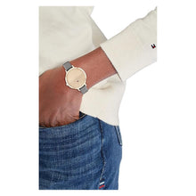 Cargar imagen en el visor de la galería, RELOJ CLÁSICO PARA MUJER TOMMY HILFIGER 1782619 - GRIS