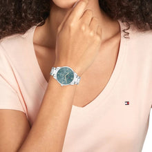 Cargar imagen en el visor de la galería, RELOJ PARA MUJER TOMMY HILFIGER 7613272607407 1782745 - PLATEADO