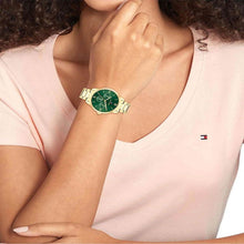Cargar imagen en el visor de la galería, RELOJ PARA MUJER TOMMY HILFIGER CAMILLE TMY1782746 - DORADO