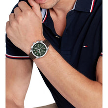 Cargar imagen en el visor de la galería, RELOJ CLÁSICO PARA HOMBRE TOMMY HILFIGER CRONOGRAFO 1710719 - MARRÓN