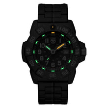 Cargar imagen en el visor de la galería, RELOJ PARA HOMBRE LUMINOX NAVY XS.3502.L - NEGRO