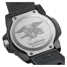 Cargar imagen en el visor de la galería, RELOJ PARA HOMBRE LUMINOX NAVY XS.3502.L - NEGRO