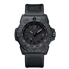 Cargar imagen en el visor de la galería, RELOJ DEPORTIVO PARA UNISEXO LUMINOX NAVY XS.3501.BO.F - NEGRO