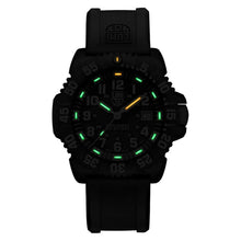 Cargar imagen en el visor de la galería, RELOJ DEPORTIVO PARA HOMBRE LUMINOX NAVY XS.3051.F - NEGRO