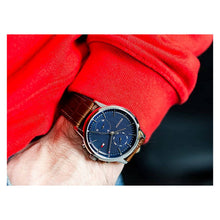 Cargar imagen en el visor de la galería, RELOJ CLÁSICO PARA UNISEXO TOMMY HILFIGER 1710436 - MARRÓN