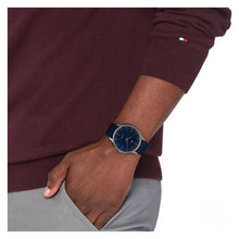 Cargar imagen en el visor de la galería, RELOJ CLÁSICO PARA HOMBRE TOMMY HILFIGER 1710467 - AZUL
