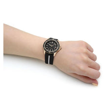 Cargar imagen en el visor de la galería, RELOJ DEPORTIVO PARA MUJER TOMMY HILFIGER TMY1782509 TMY1782509 - NEGRO
