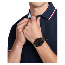 Cargar imagen en el visor de la galería, RELOJ CLÁSICO PARA HOMBRE TOMMY HILFIGER 1710544 - NEGRO