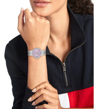 Cargar imagen en el visor de la galería, RELOJ PARA MUJER TOMMY HILFIGER LORI 1782781 - PLATEADO