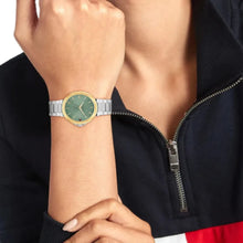 Cargar imagen en el visor de la galería, RELOJ PARA MUJER TOMMY HILFIGER LORI 1782778 - PLATEADO