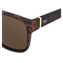 Cargar imagen en el visor de la galería, LENTES DE SOL TOMMY HILFIGER OUTLOOK X80081 UNISEX
